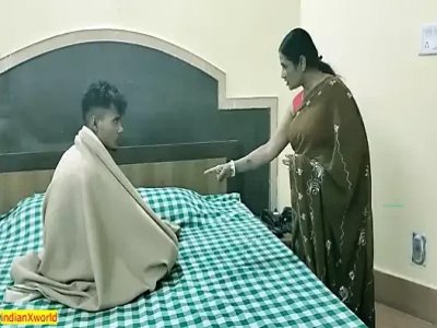 Belle-mère indienne bengalie Sexe brutal et chaud avec son fils adolescent avec